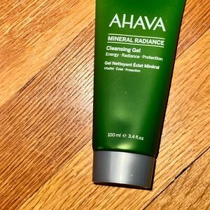 AHAVA Green Cleanser & Exfoliant